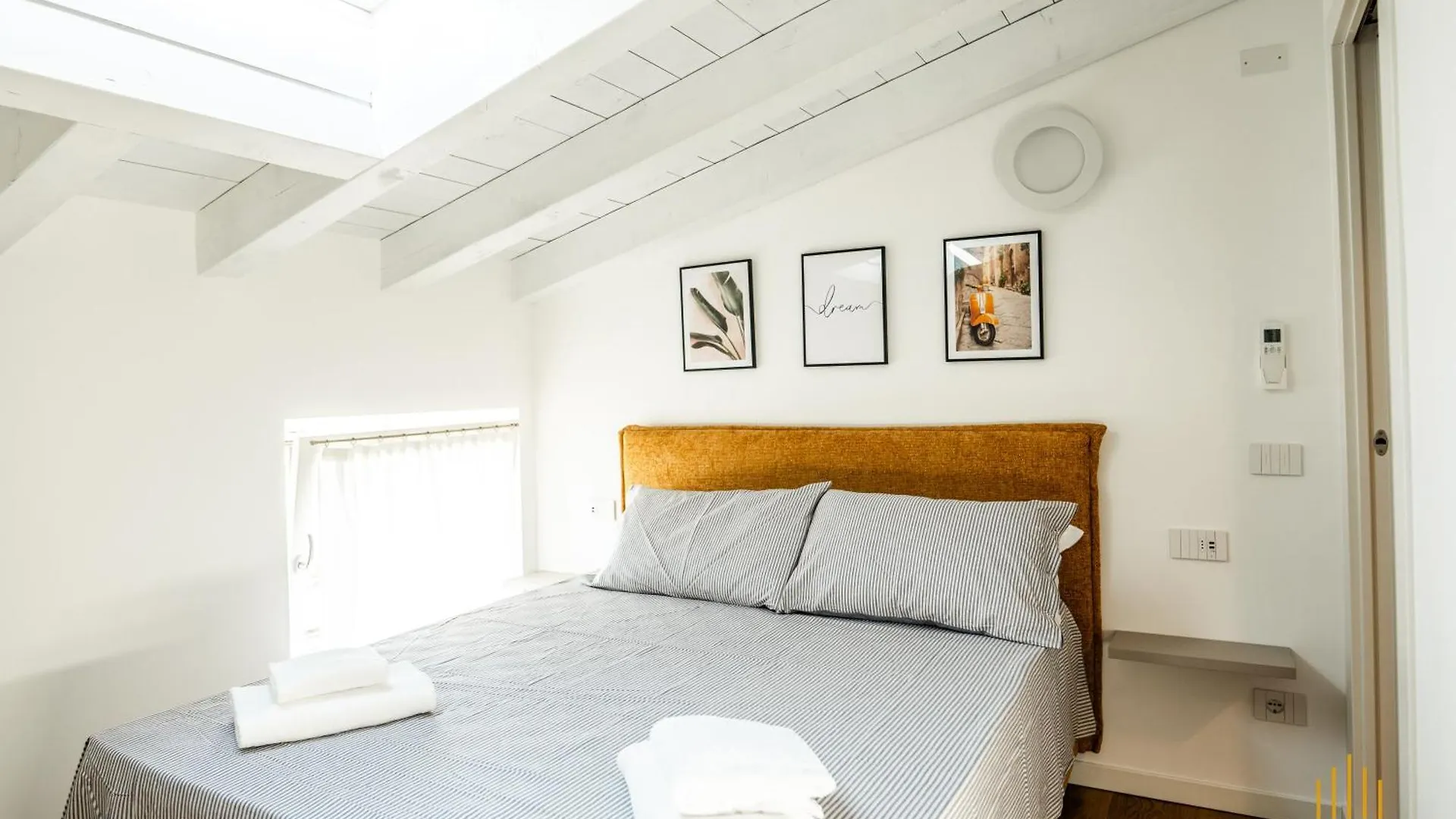 Attico 32 Charme&Relax Apartment Bergamo Italy