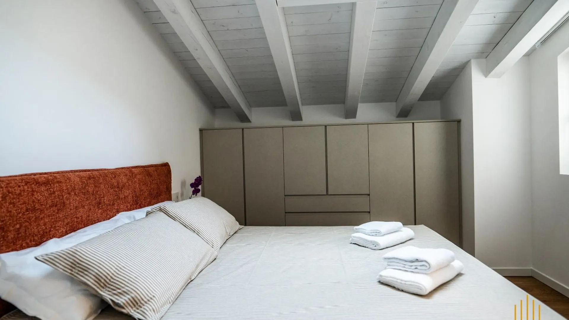 Attico 32 Charme&Relax Apartment Bergamo Italy